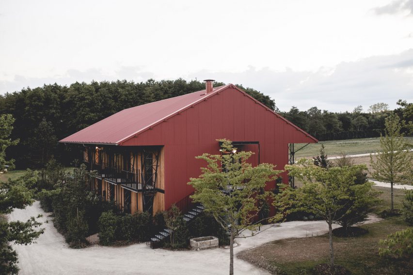 Le Barn hotel by Be-poles