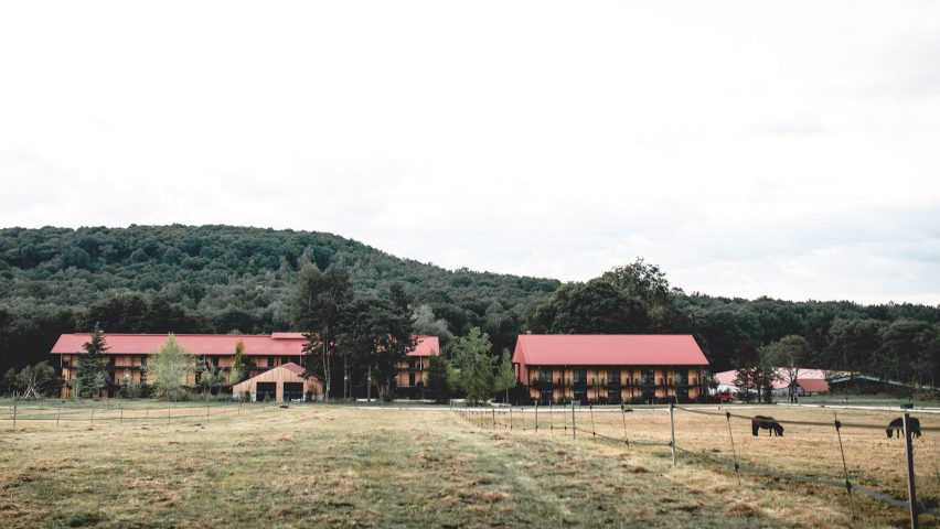 Le Barn hotel by Be-poles
