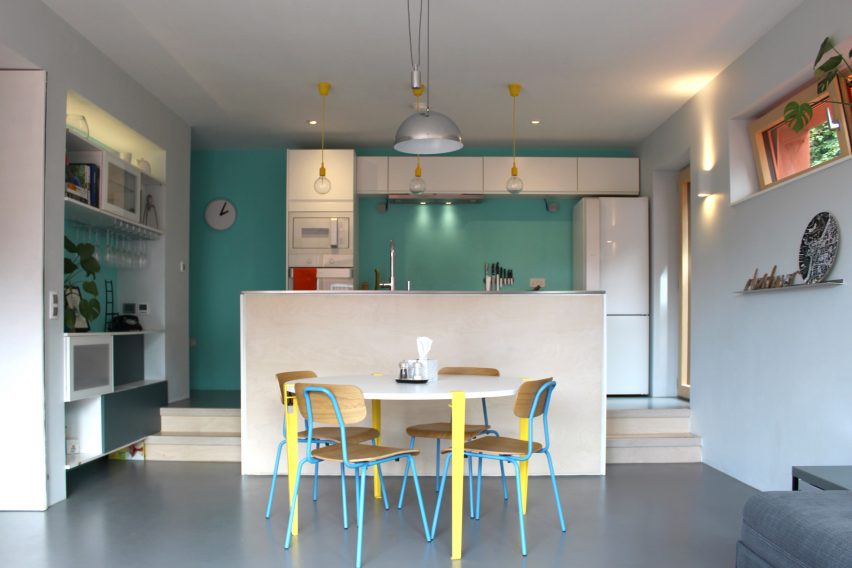 Ambleside Avenue by Pace Jefford Moore Architects