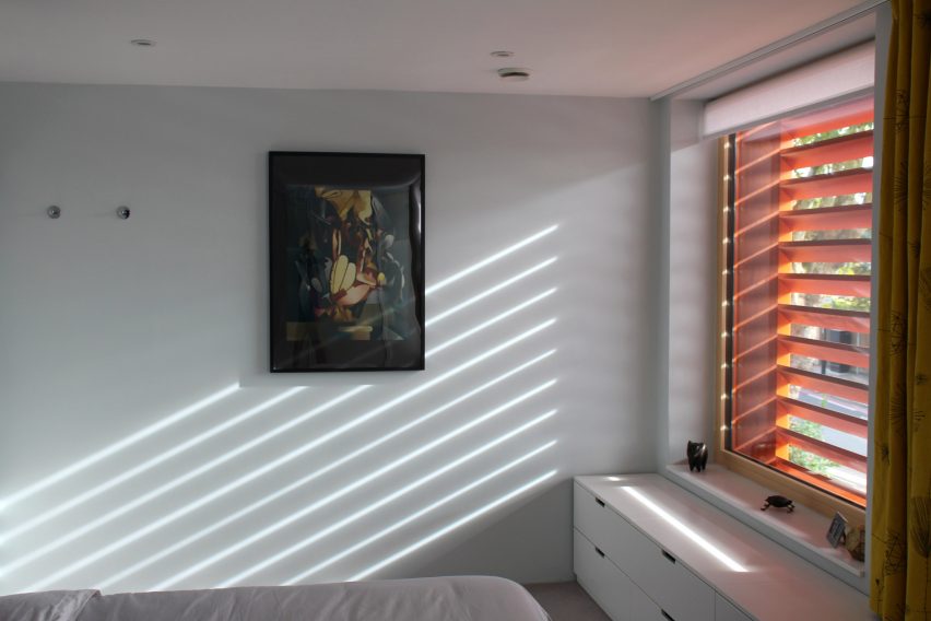 Ambleside Avenue by Pace Jefford Moore Architects