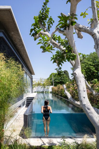 Pavilion House by Pitsou Kedem