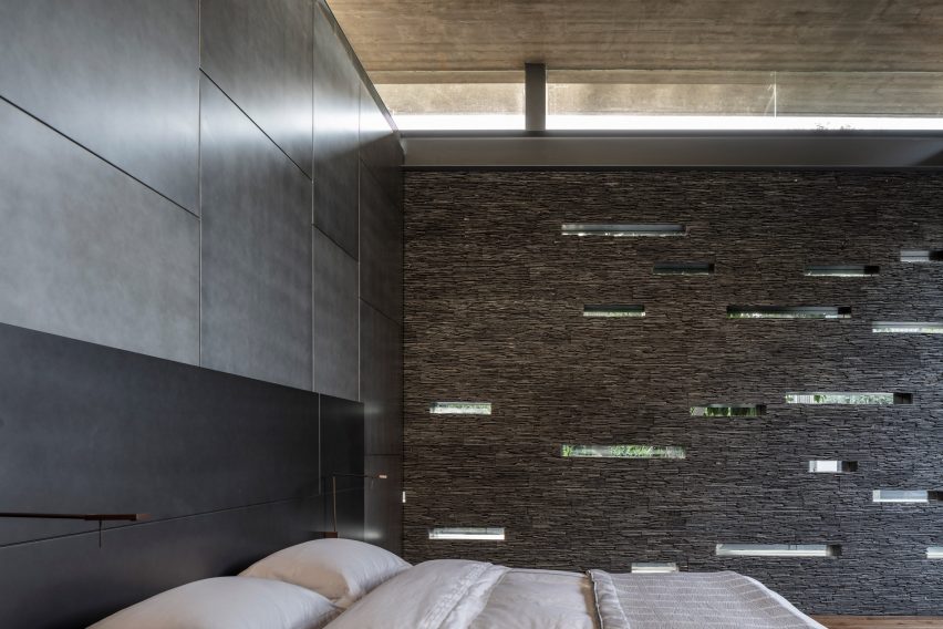 Pavilion House by Pitsou Kedem