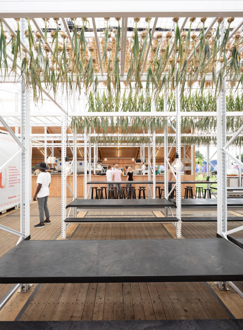 People's Pavilion by Overtreders W