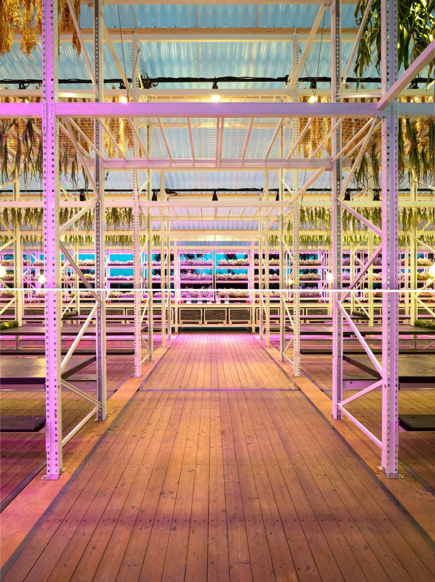 People's Pavilion by Overtreders W