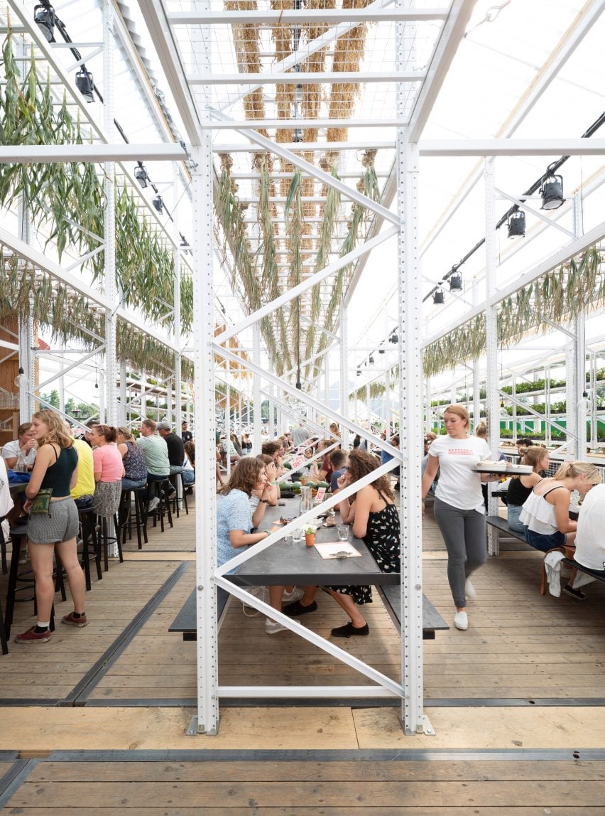 People's Pavilion by Overtreders W