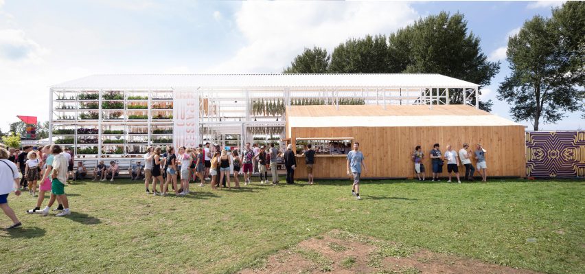 People's Pavilion by Overtreders W