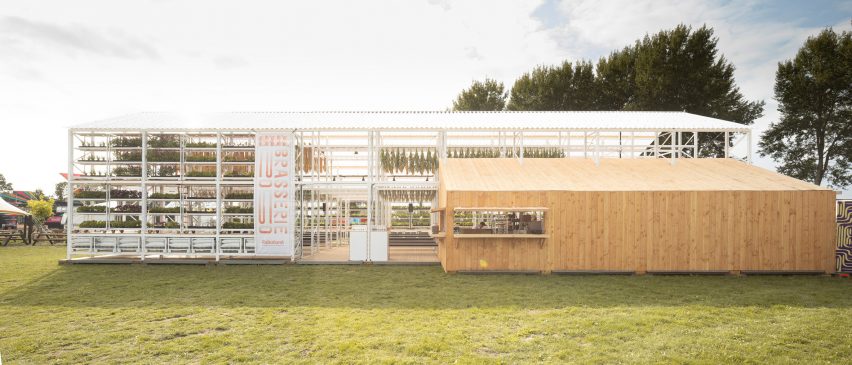 People's Pavilion by Overtreders W
