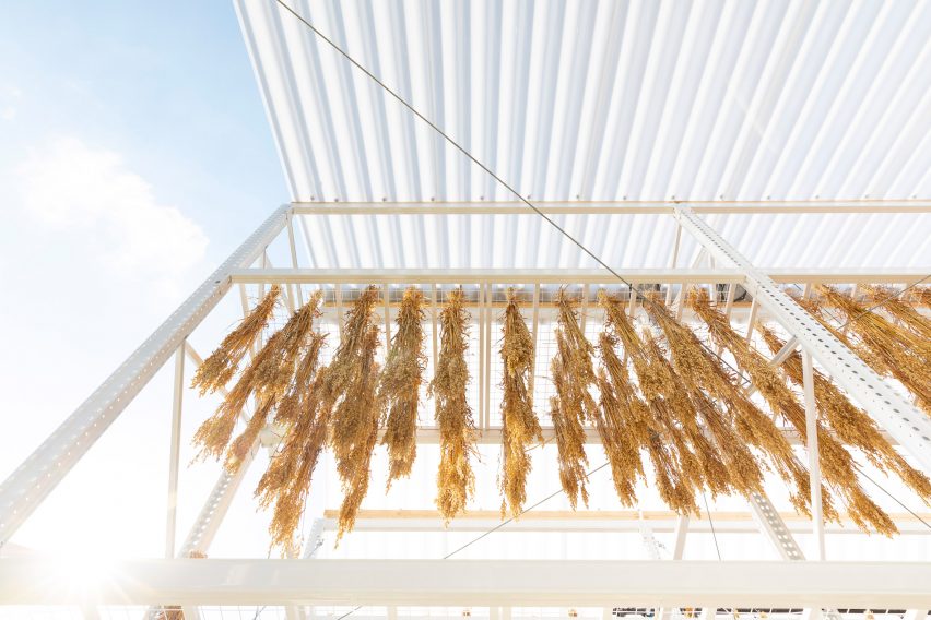 People's Pavilion by Overtreders W
