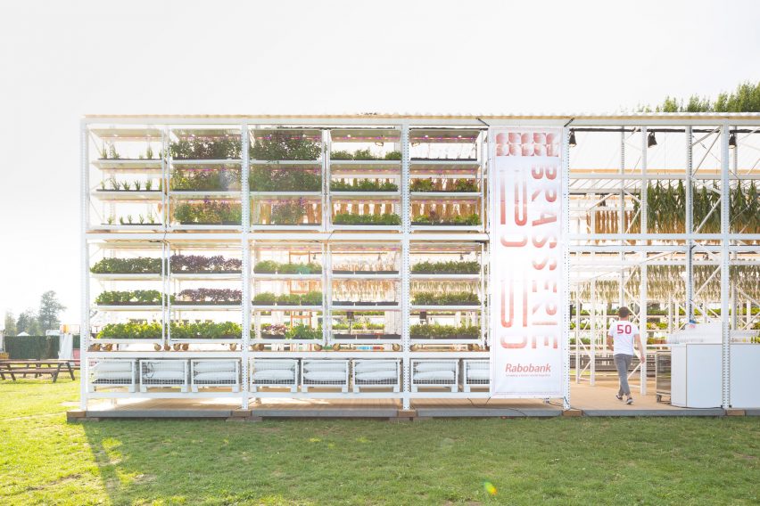 People's Pavilion by Overtreders W