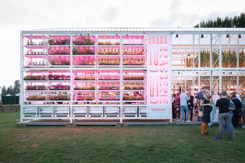 People's Pavilion by Overtreders W
