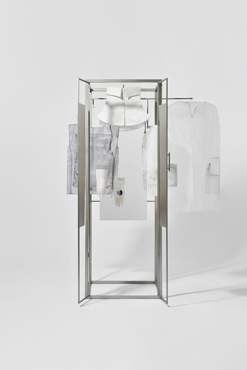 Baohan Jiang's deconstructed wardrobe aims to change our perception of time