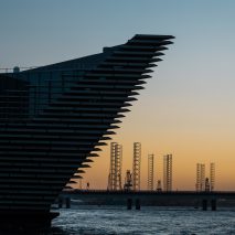 Kengo Kuma’s V&A Dundee photographed at sunrise and sundown by Ste Murray