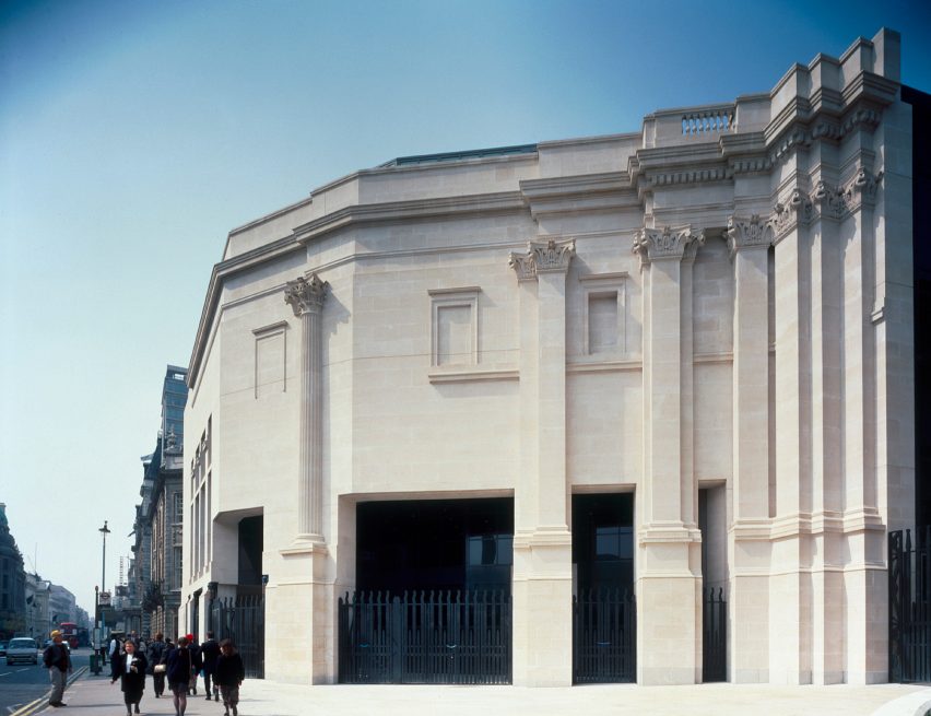 Sainsbury Wing at London's National Gallery by Venturi Scott Brown Architects