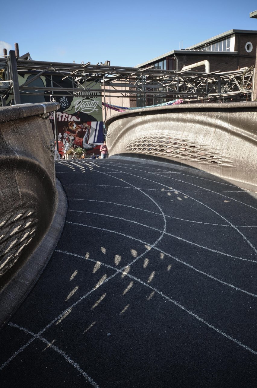 World's first 3D-printed steel bridge completed