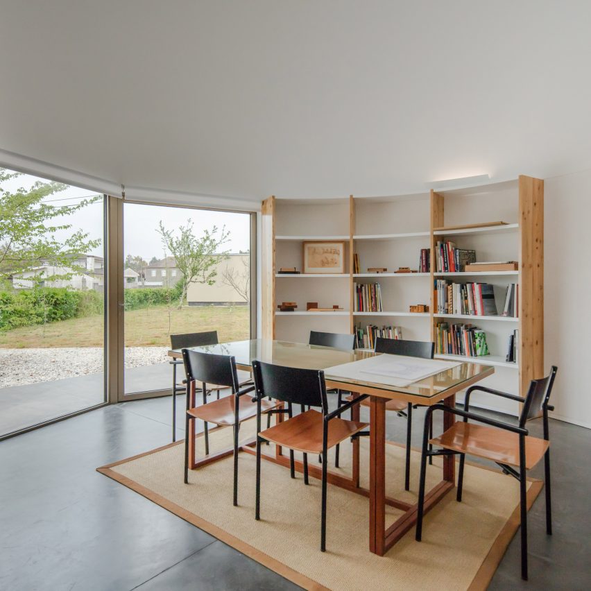 Arada Office by Nelson Resende