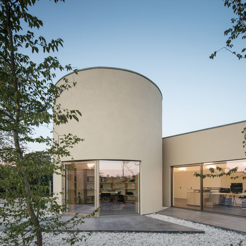 Arada Office by Nelson Resende