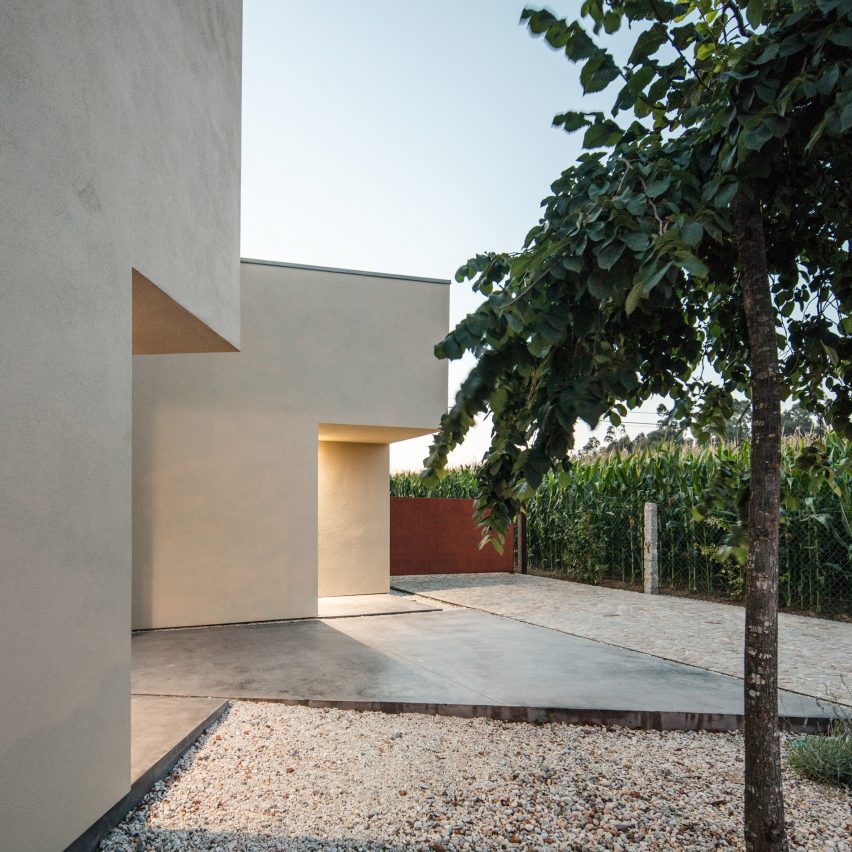 Arada Office by Nelson Resende