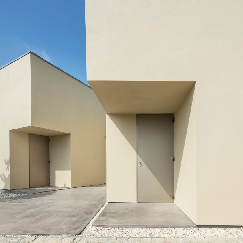 Arada Office by Nelson Resende