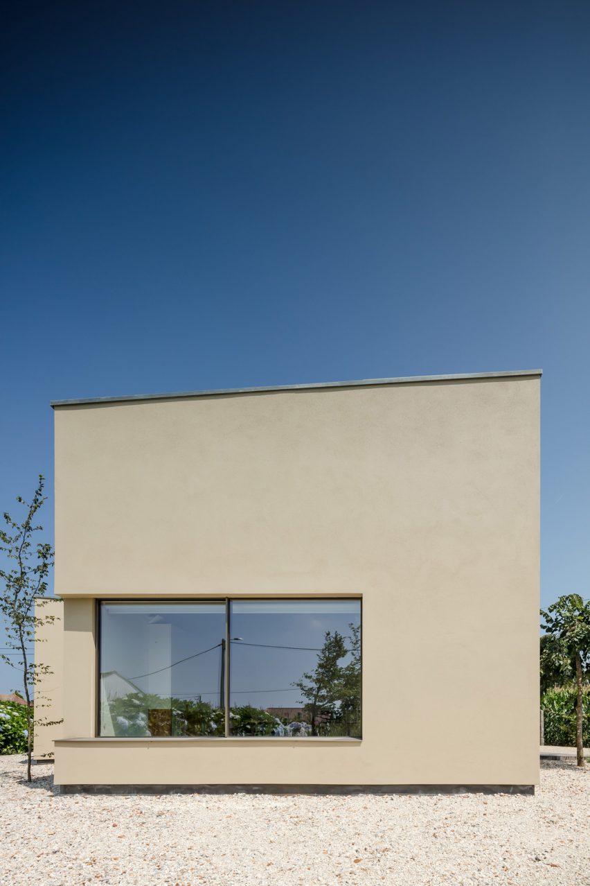 Arada Office by Nelson Resende