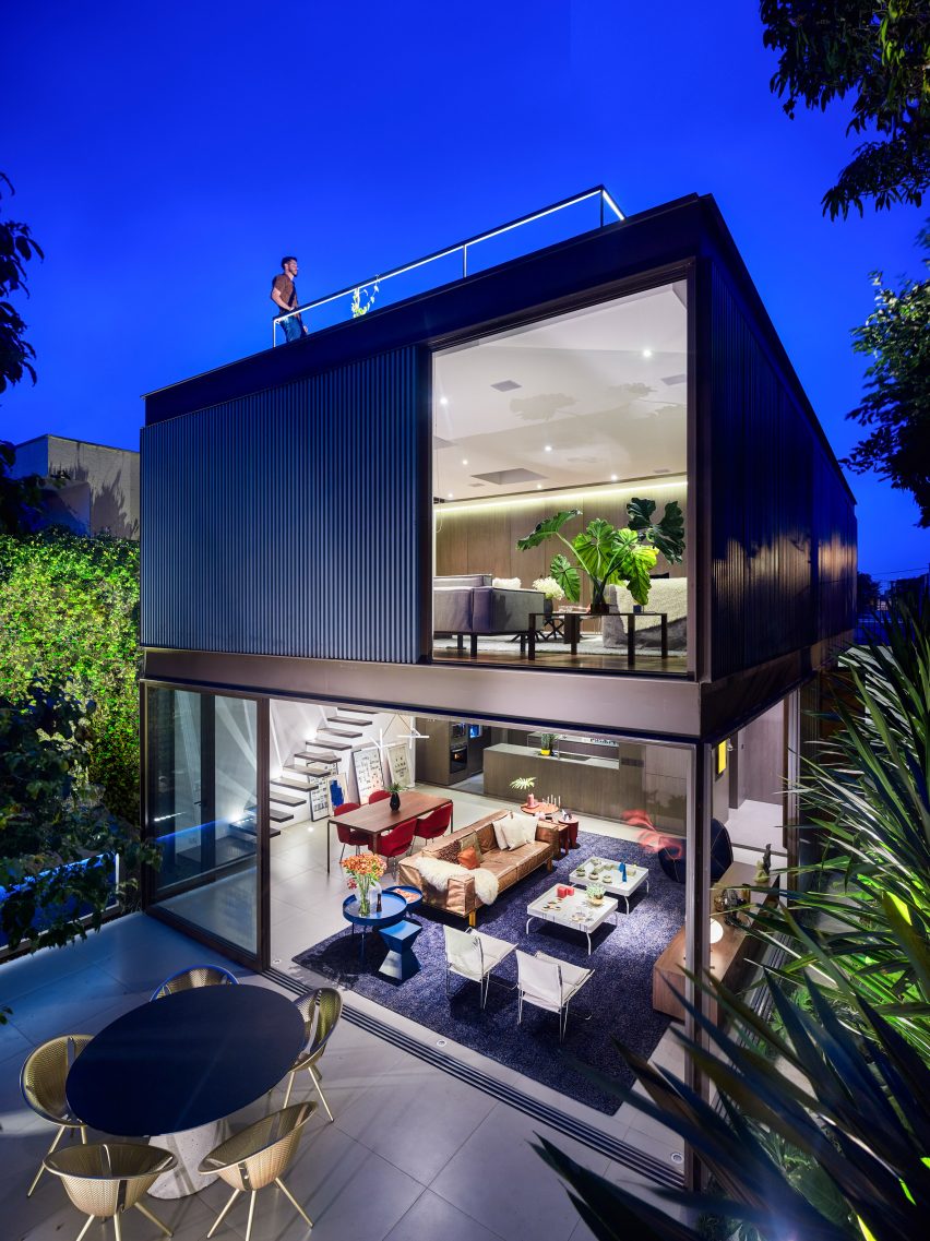 Box House by FCstudio