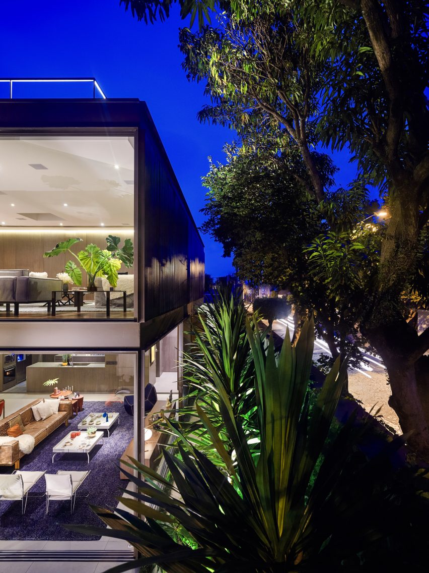 Box House by FCstudio