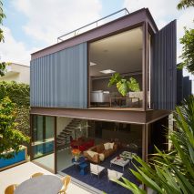 Sliding and pivoting walls open up Box House in São Paulo by FCstudio