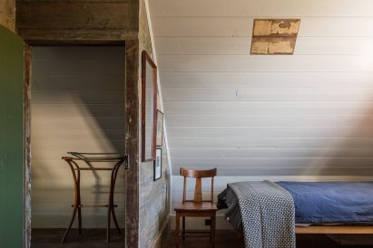 Captain Kelly's Cottage by John Wardle Architects