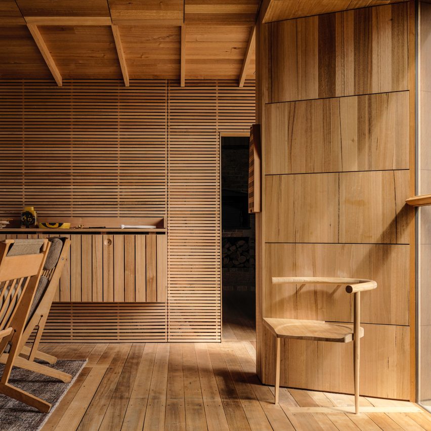 Captain Kelly's Cottage by John Wardle Architects