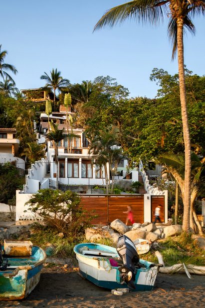 Casa LT by Main Office
