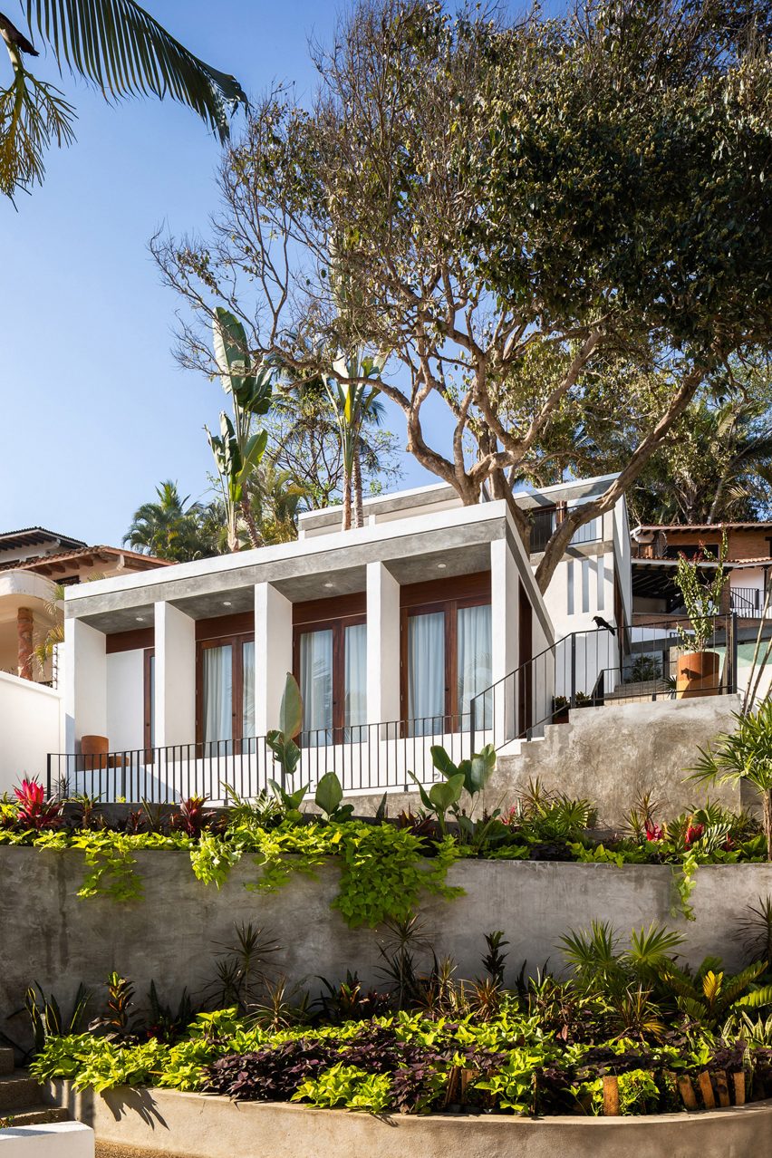 Casa LT by Main Office