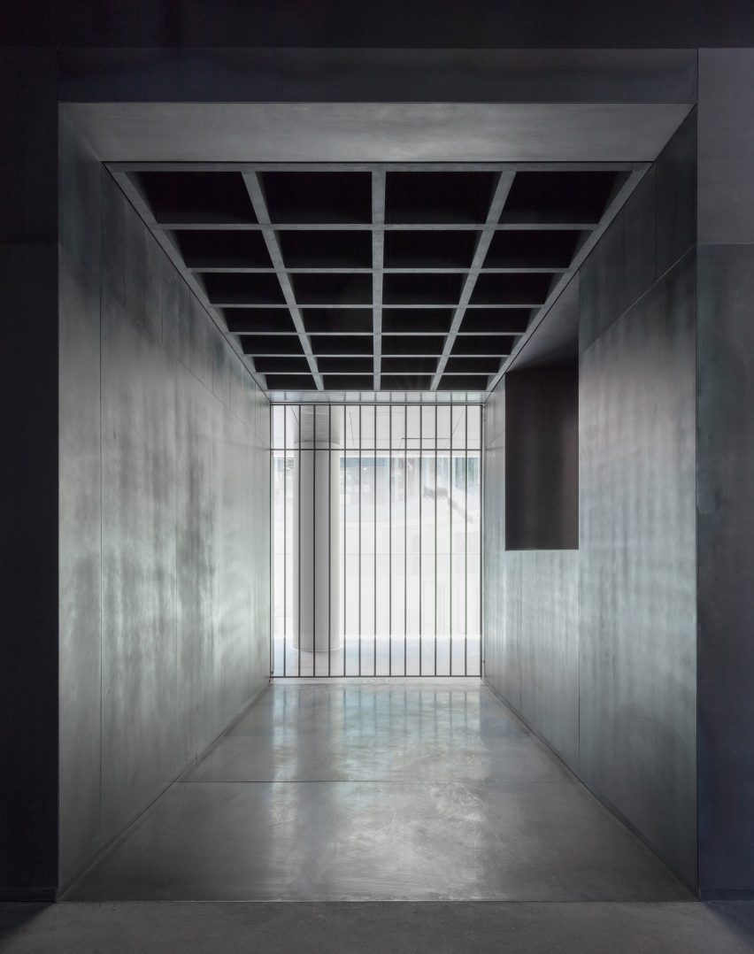 Chaps & Co, Dubai by Nicholas Szczepaniak Architects