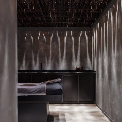 Chaps & Co, Dubai by Nicholas Szczepaniak Architects