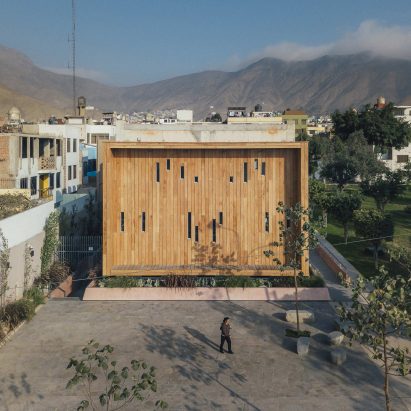 Community Library in La Molina by Gonzalez Moix Arquitectura