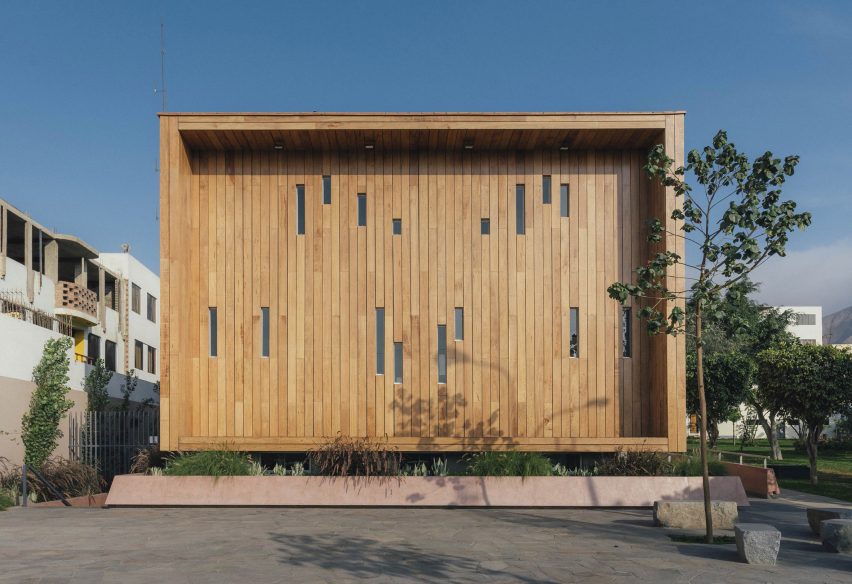 Community Library in La Molina by Gonzalez Moix Arquitectura