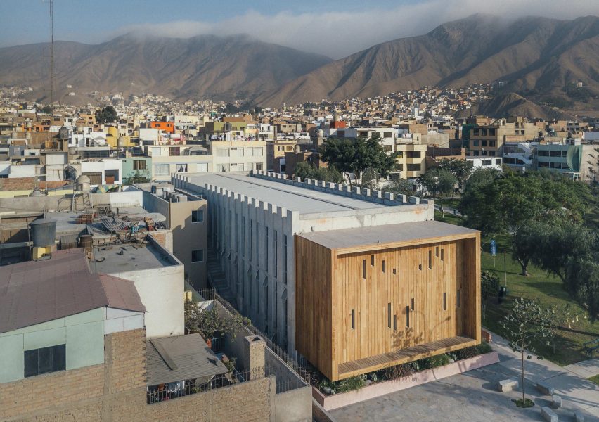 Community Library in La Molina by Gonzalez Moix Arquitectura