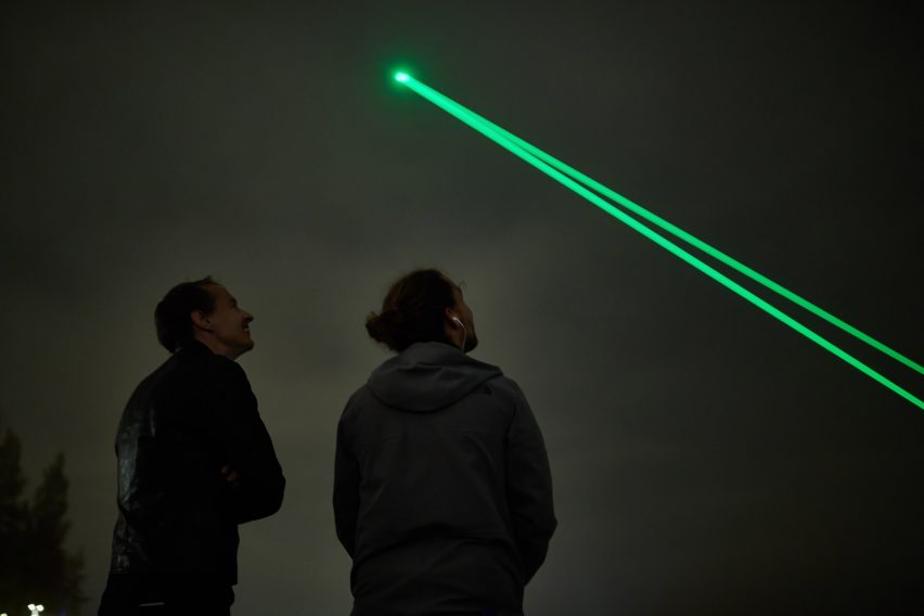 Daan Roosegaarde's UFO-like light installation tracks pieces of space waste in real time