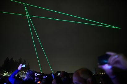 Daan Roosegaarde's UFO-like light installation tracks pieces of space waste in real time