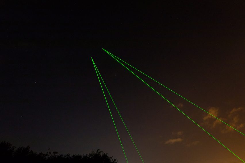 Daan Roosegaarde's UFO-like light installation tracks pieces of space waste in real time