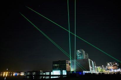 Daan Roosegaarde's UFO-like light installation tracks pieces of space waste in real time