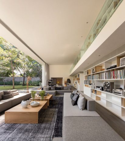 Gama Issa by Studio MK27
