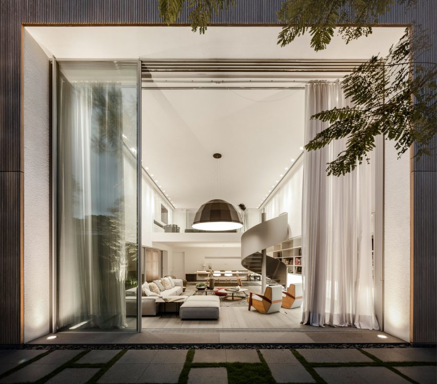 Gama Issa by Studio MK27