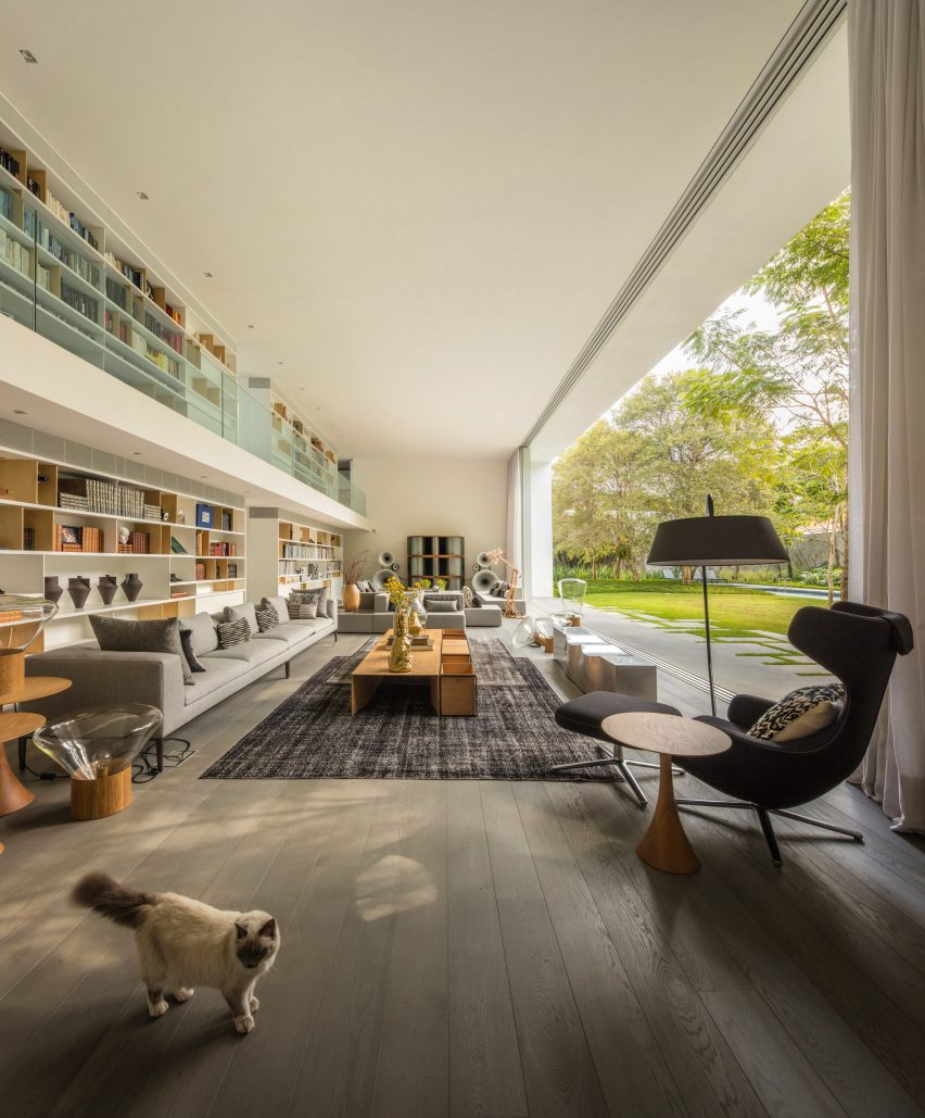 Gama Issa by Studio MK27