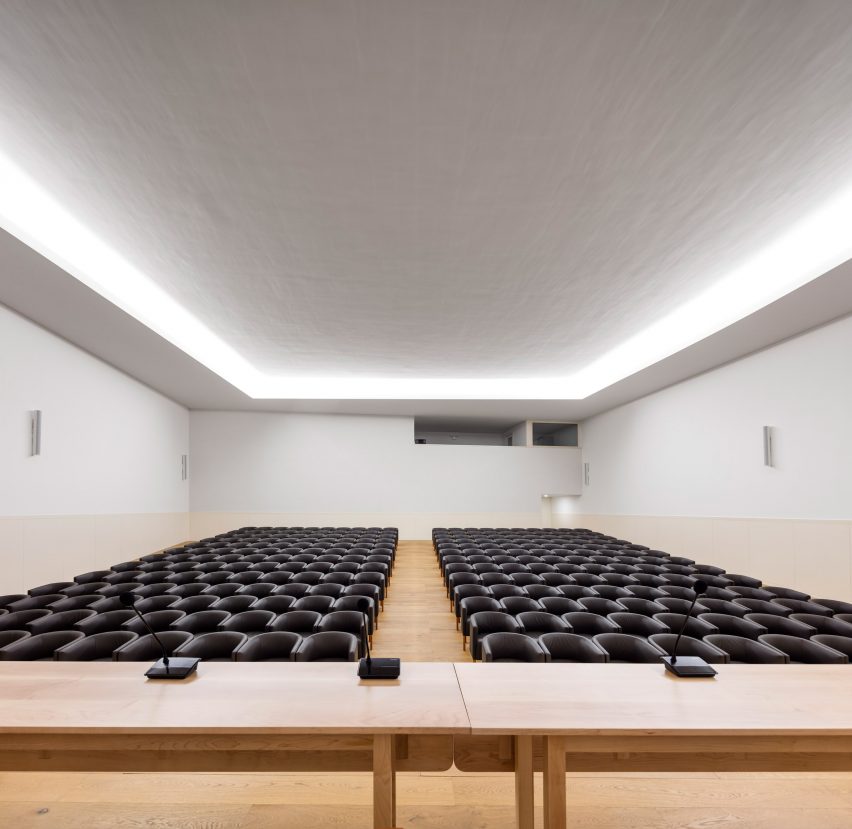 International Design Museum of China by Alvaro Siza and Carlos Castanheira