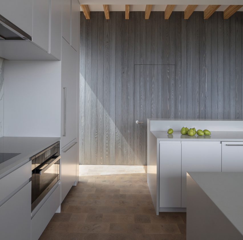 Montauk House by Desai Chia
