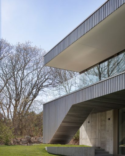 Montauk House by Desai Chia