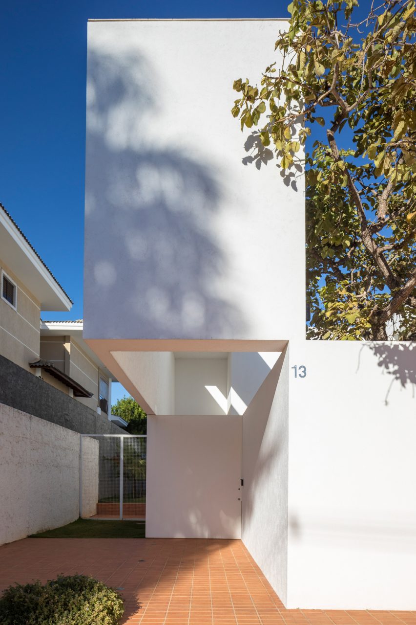Morrone House by Bloco Arquitetos Associados