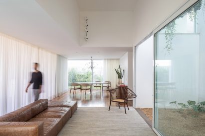 Morrone House by Bloco Arquitetos Associados