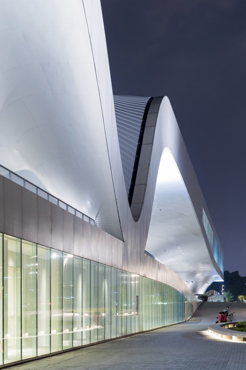 National Kaohsiung Centre for the Arts by Mecanoo