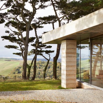 Peter Zumthor completes Devon countryside villa “in the tradition of Andrea Palladio”