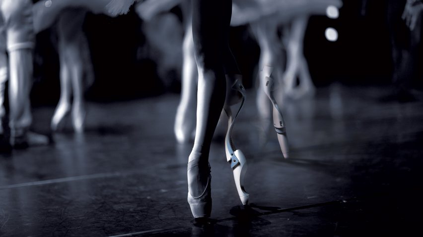 Prosthetic ballet leg for amputees encourages new genre of dance